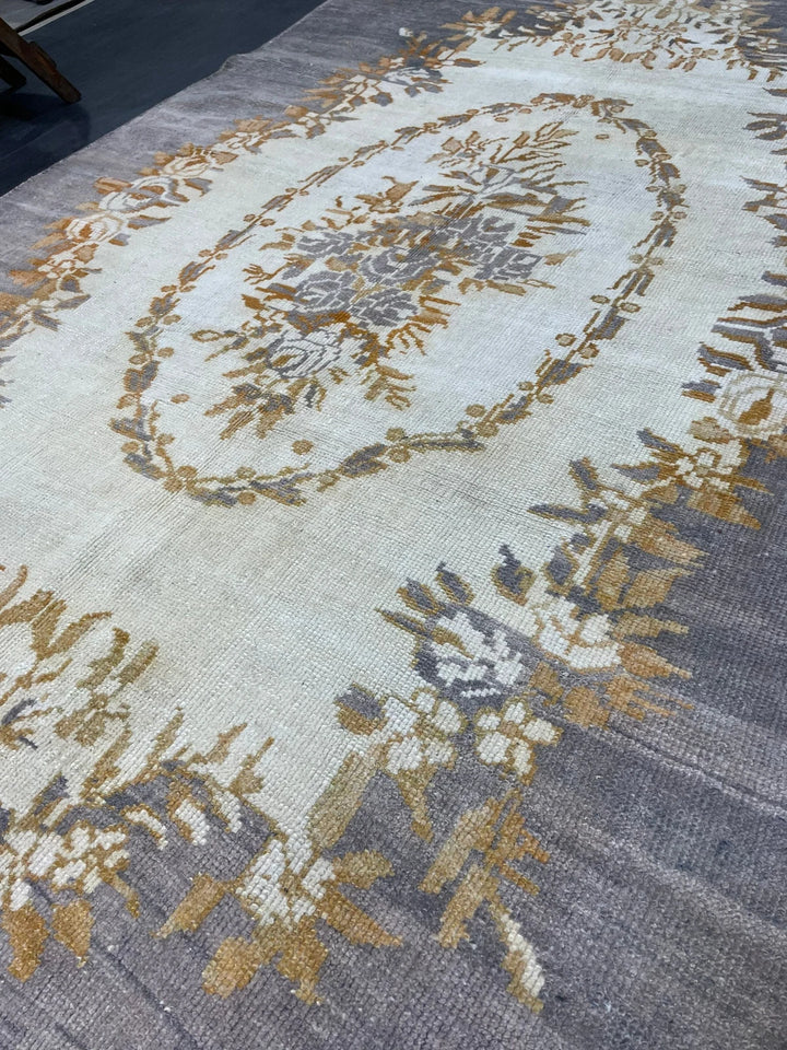Grey Turkish Runner Rug 4' 9" x 8' 6" Hand-Knotted | No. WR94579