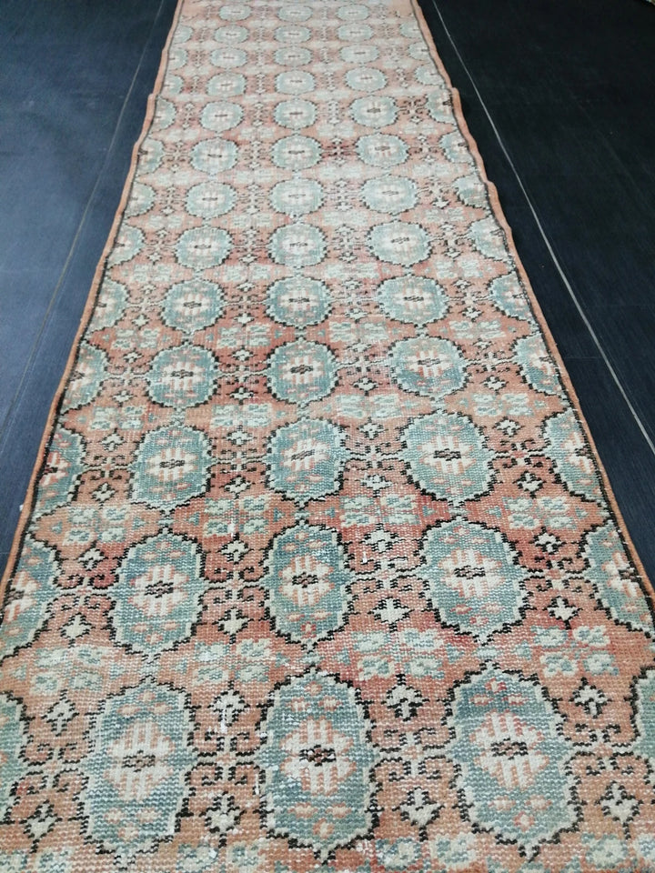 Beige Turkish Runner Rug 2' 9" x 9' 5" Hand-Knotted | No. WR94652