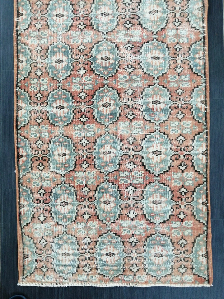 Beige Turkish Runner Rug 2' 9" x 9' 5" Hand-Knotted | No. WR94652