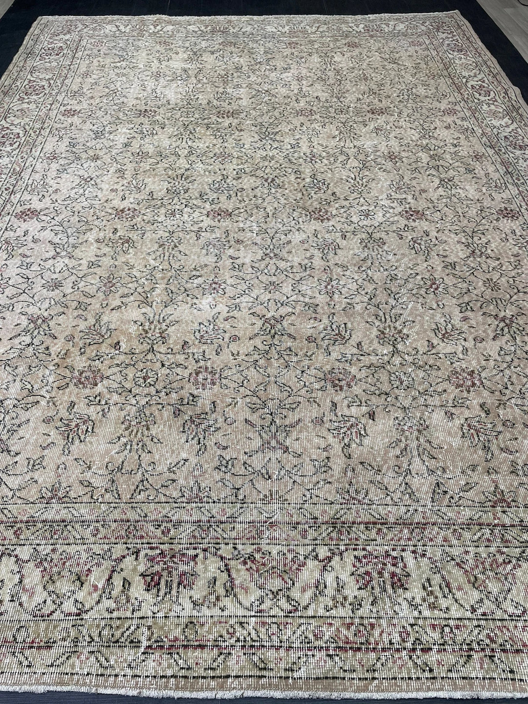Pink Turkish Runner Rug 8' 2" x 11' 4" Hand-Knotted | No. WR95145