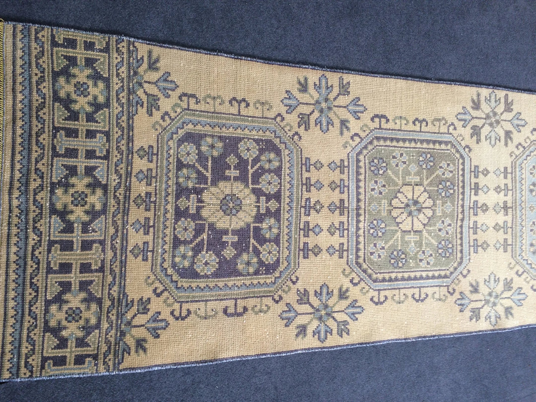 Beige Turkish Runner Rug 8' x 12' Hand-Knotted | No. WR96017