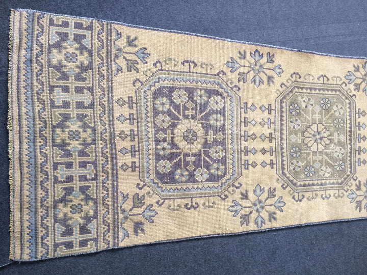 Beige Turkish Runner Rug 8' x 12' Hand-Knotted | No. WR96017