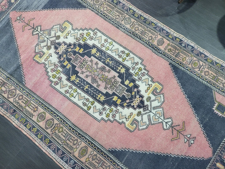 Beige Turkish Runner Rug 4' 4" x 8' 9" Hand-Knotted | No. WR97395