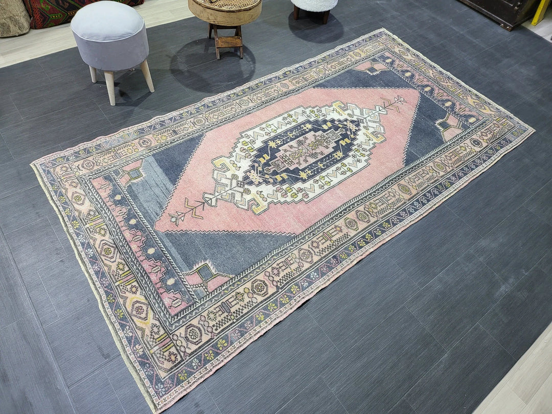 Beige Turkish Runner Rug 4' 4" x 8' 9" Hand-Knotted | No. WR97395