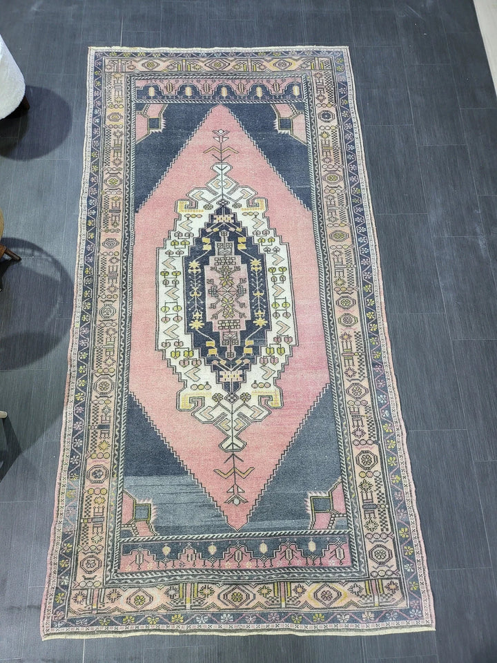 Beige Turkish Runner Rug 4' 4" x 8' 9" Hand-Knotted | No. WR97395