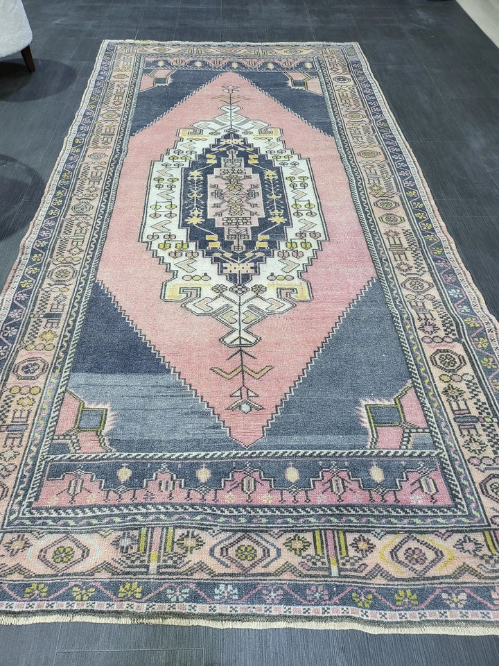 Beige Turkish Runner Rug 4' 4" x 8' 9" Hand-Knotted | No. WR97395