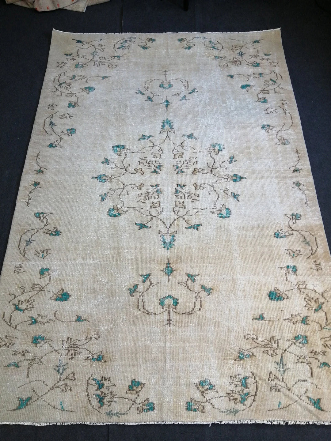 Beige Turkish Runner Rug 6' x 9' 2" Hand-Knotted | No. WR97521