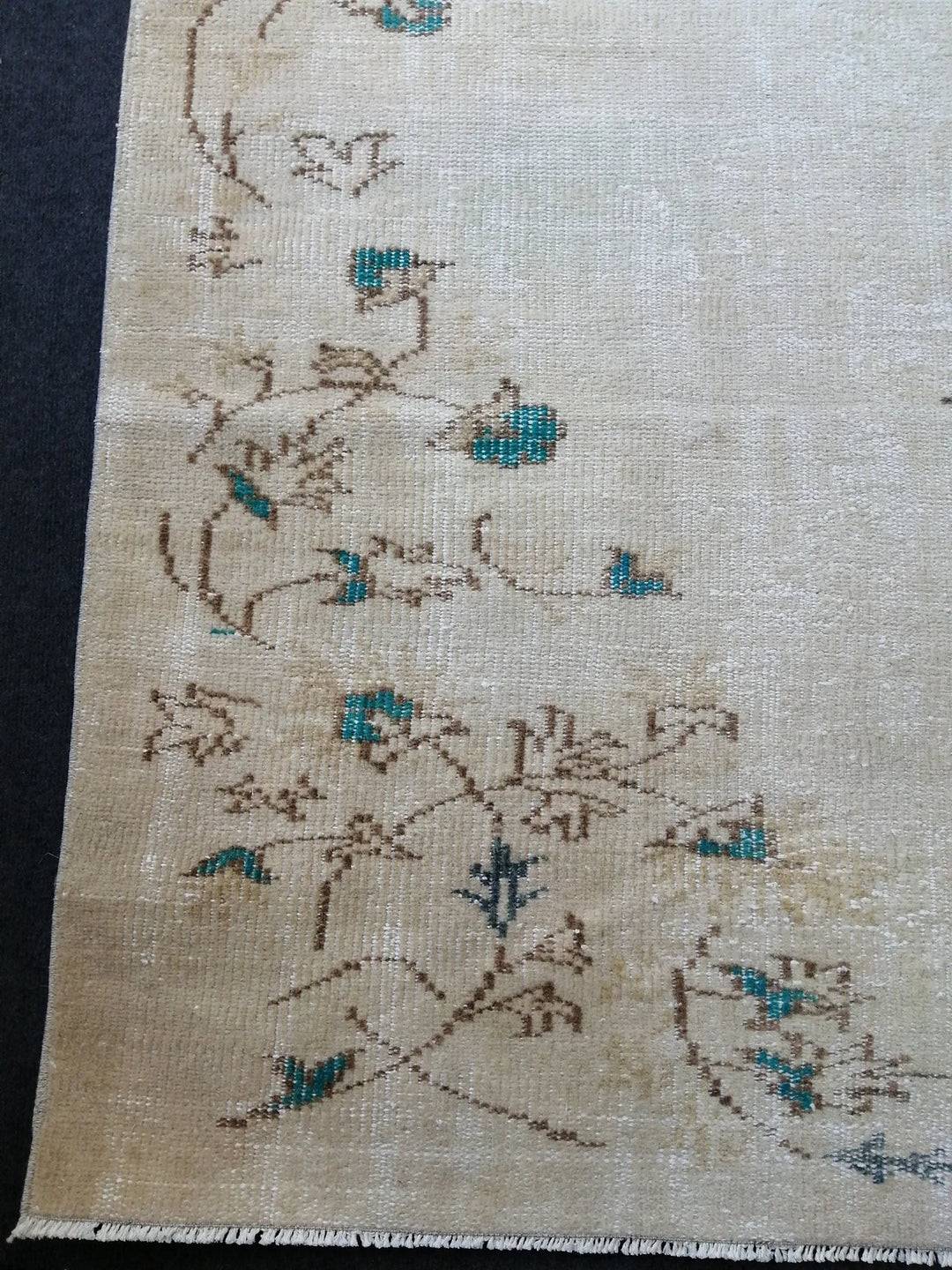 Beige Turkish Runner Rug 6' x 9' 2" Hand-Knotted | No. WR97521