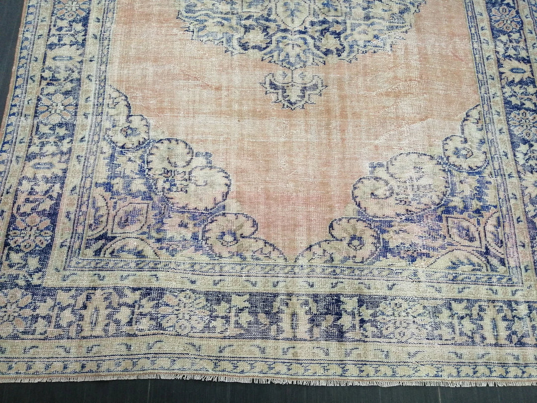 Muted Runner Rug 7' 7" x 10' 9" - No. WR99191