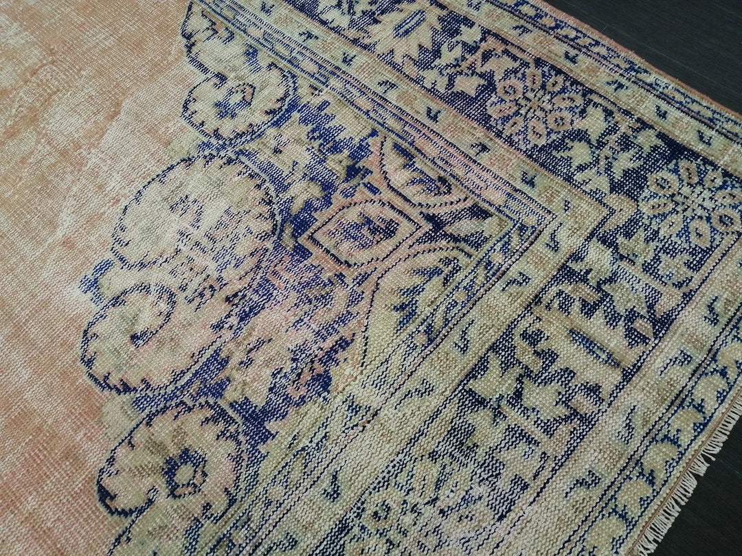 Muted Runner Rug 7' 7" x 10' 9" - No. WR99191