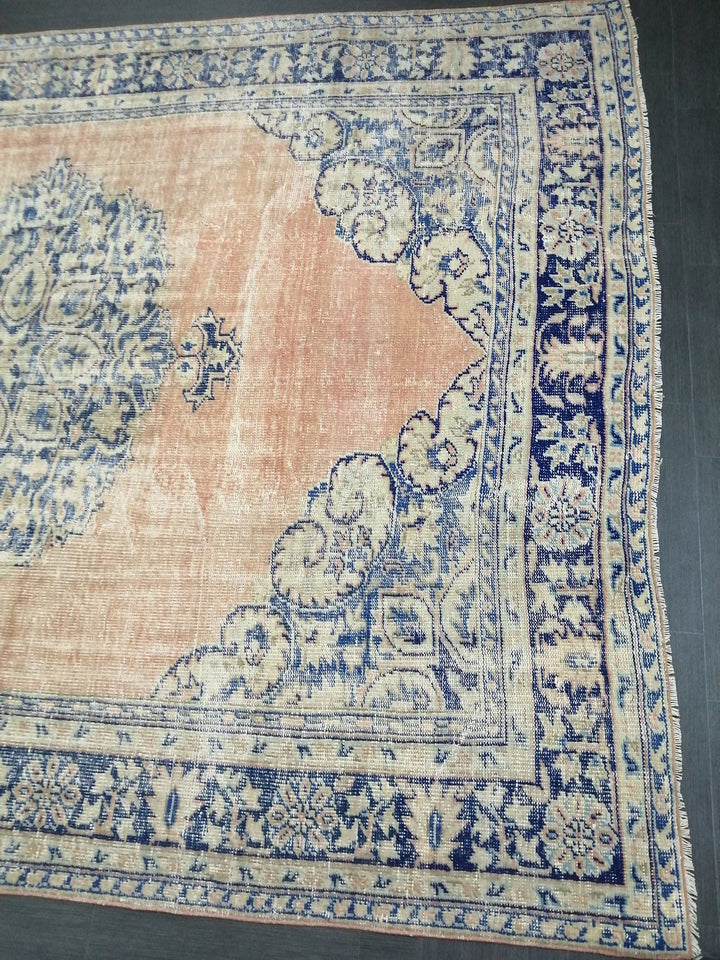 Muted Runner Rug 7' 7" x 10' 9" - No. WR99191