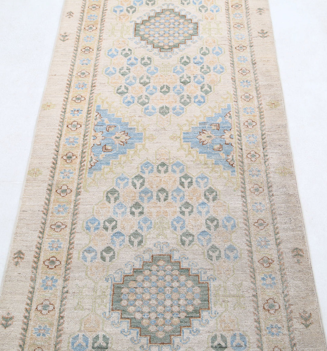 Ivory Afghan Ziegler Rug 2' 7" x 7' 11" Hand-Knotted detail