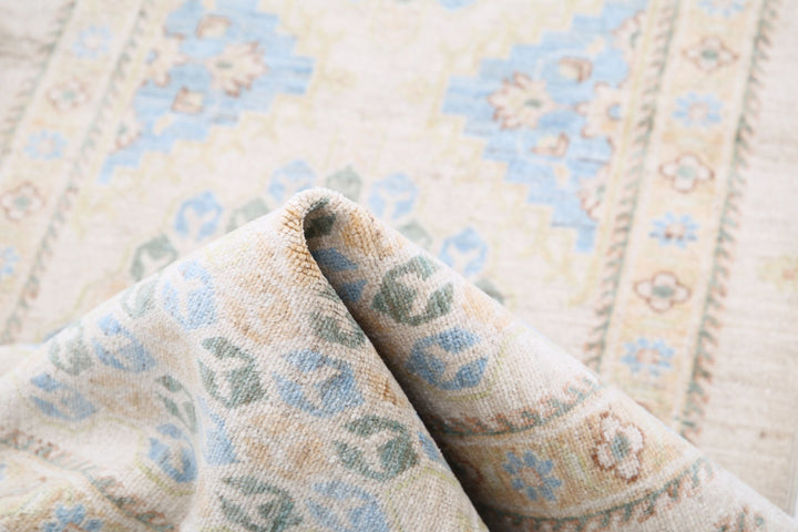 Ivory Afghan Ziegler Rug 2' 7" x 7' 11" Hand-Knotted texture
