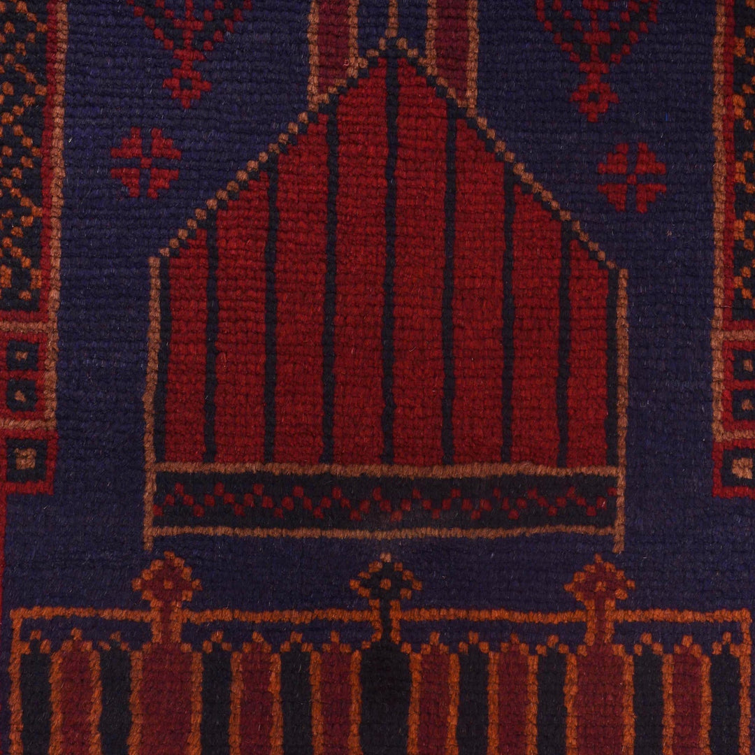 Fine Quality Prayer Rug 2' 11" x 4' 8" - No. AL13580