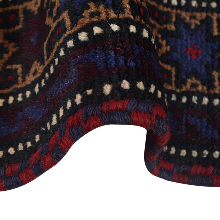 Fine Quality Prayer Rug 2' 9" x 4' 8" - No. AL38152