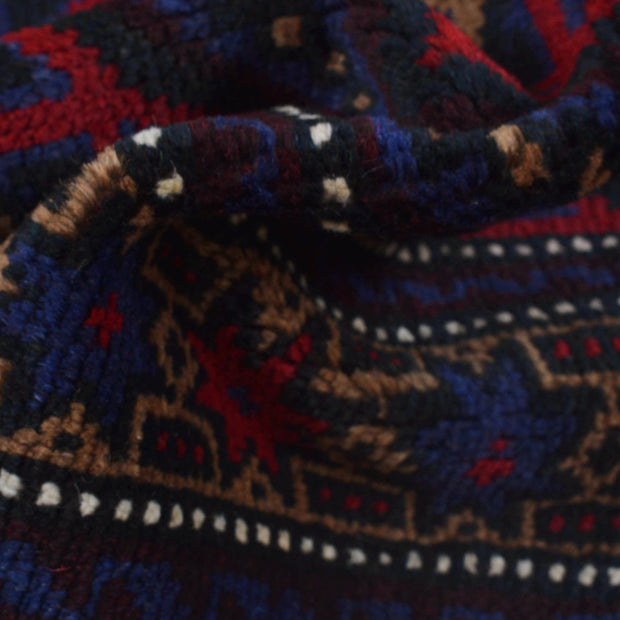 Fine Quality Prayer Rug 2' 9" x 4' 8" - No. AL38152