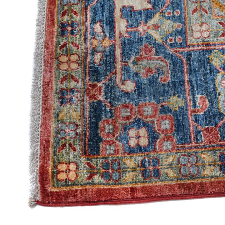 Handmade Persian Design Heriz Carpet 8' 1" x 9' 9" - No. AL15982
