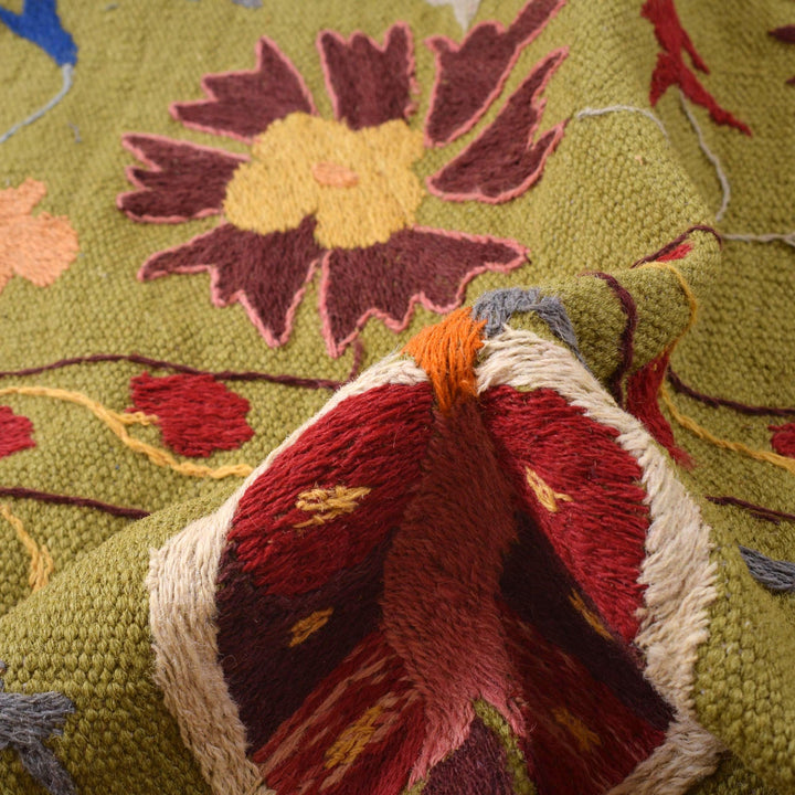 Hand Made Embroidery Kilim 4' 11" x 6' 8" - No. AL81769