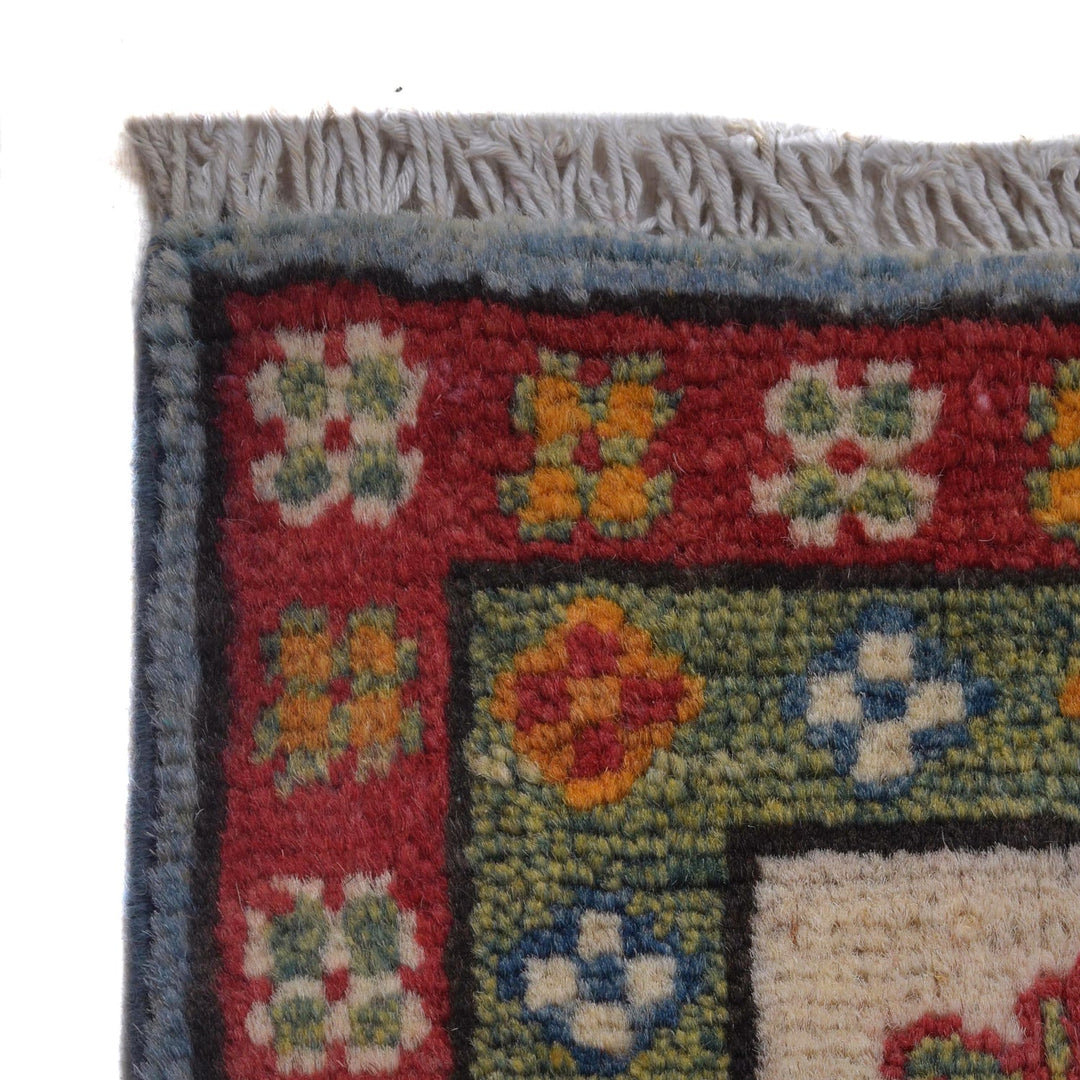 Hand Knotted Kazak Oriental Rug 5' 4" x 7' 10" - No. AL12508