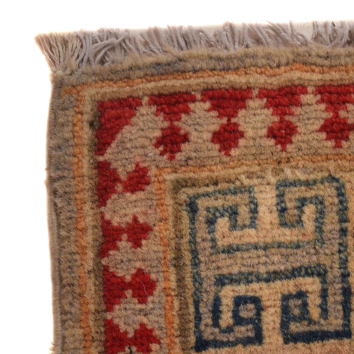 Hand knotted Kazak Carpet 3' 11" x 5' 7" - No. AL73106