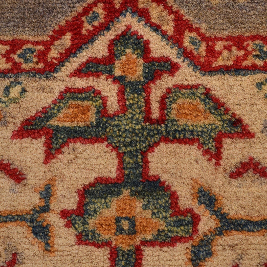 Hand knotted Kazak Carpet 3' 11" x 5' 7" - No. AL73106