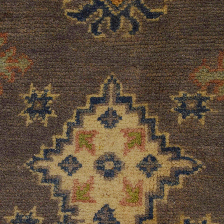 Hand knotted Kazak Rugs 3' 11" x 5' 10" - No. AL67550