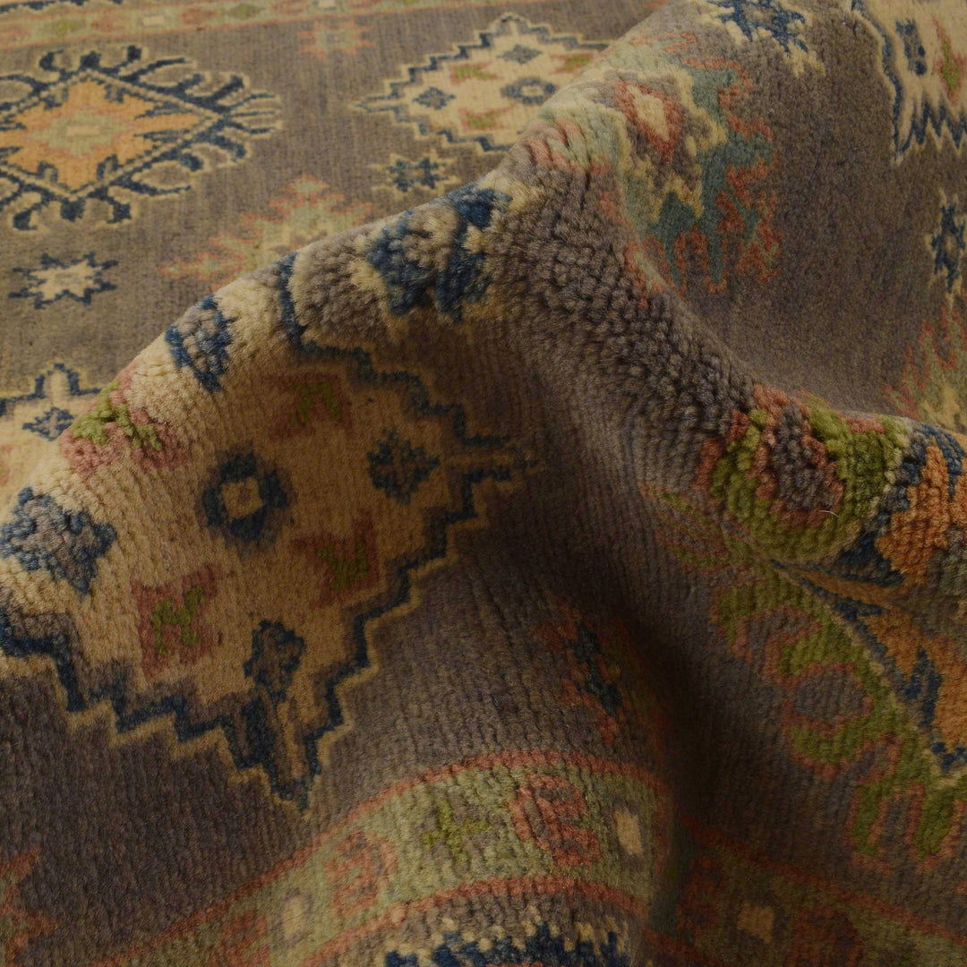 Hand knotted Kazak Rugs 3' 11" x 5' 10" - No. AL67550