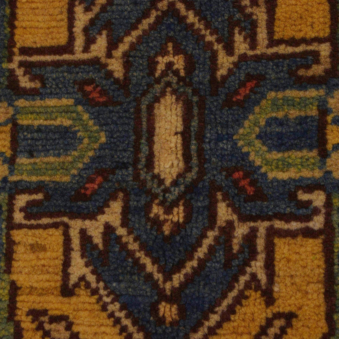 Handmade Persian Design Heriz Carpet 3' 10" x 6' 1" - No. AL19245