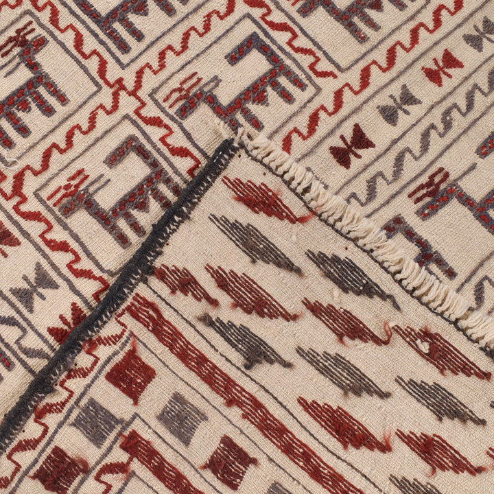 White Afghan Soumak Rug 4' 4" x 6' 2" Flat-Weave border