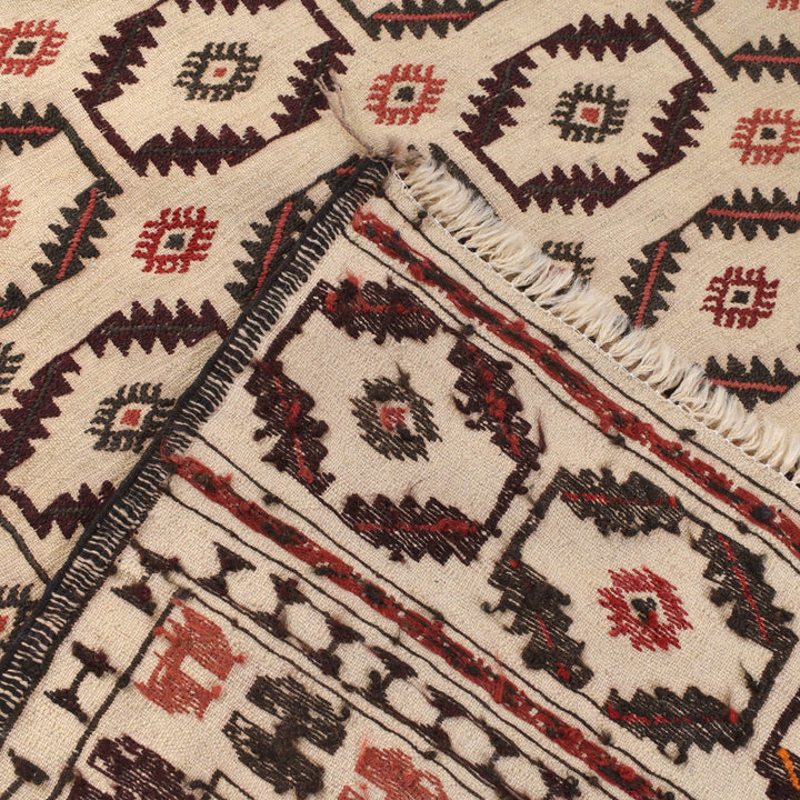 White Afghan Soumak Rug 4' 5" x 6' 1" Flat-Weave border