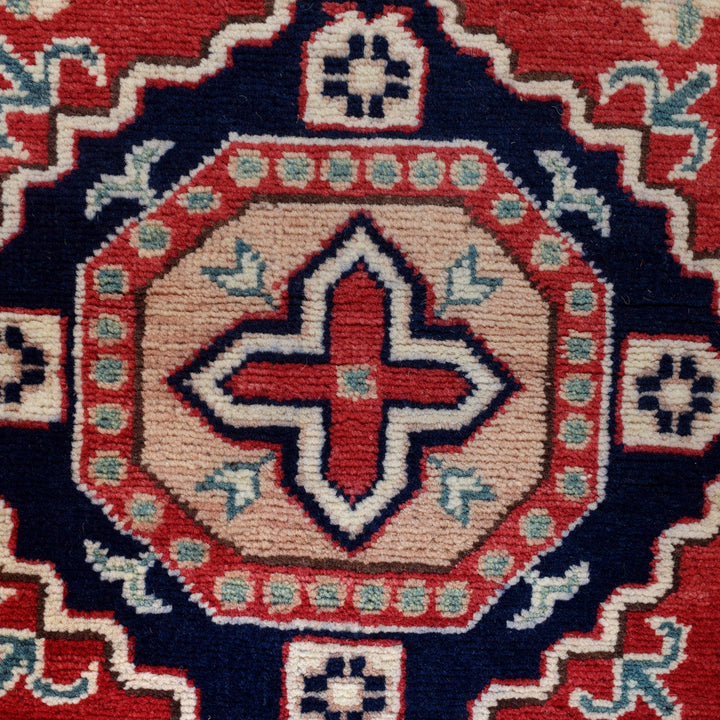 Hand knotted Kazak Rugs 4' 0" x 5' 9" - No. AL19950