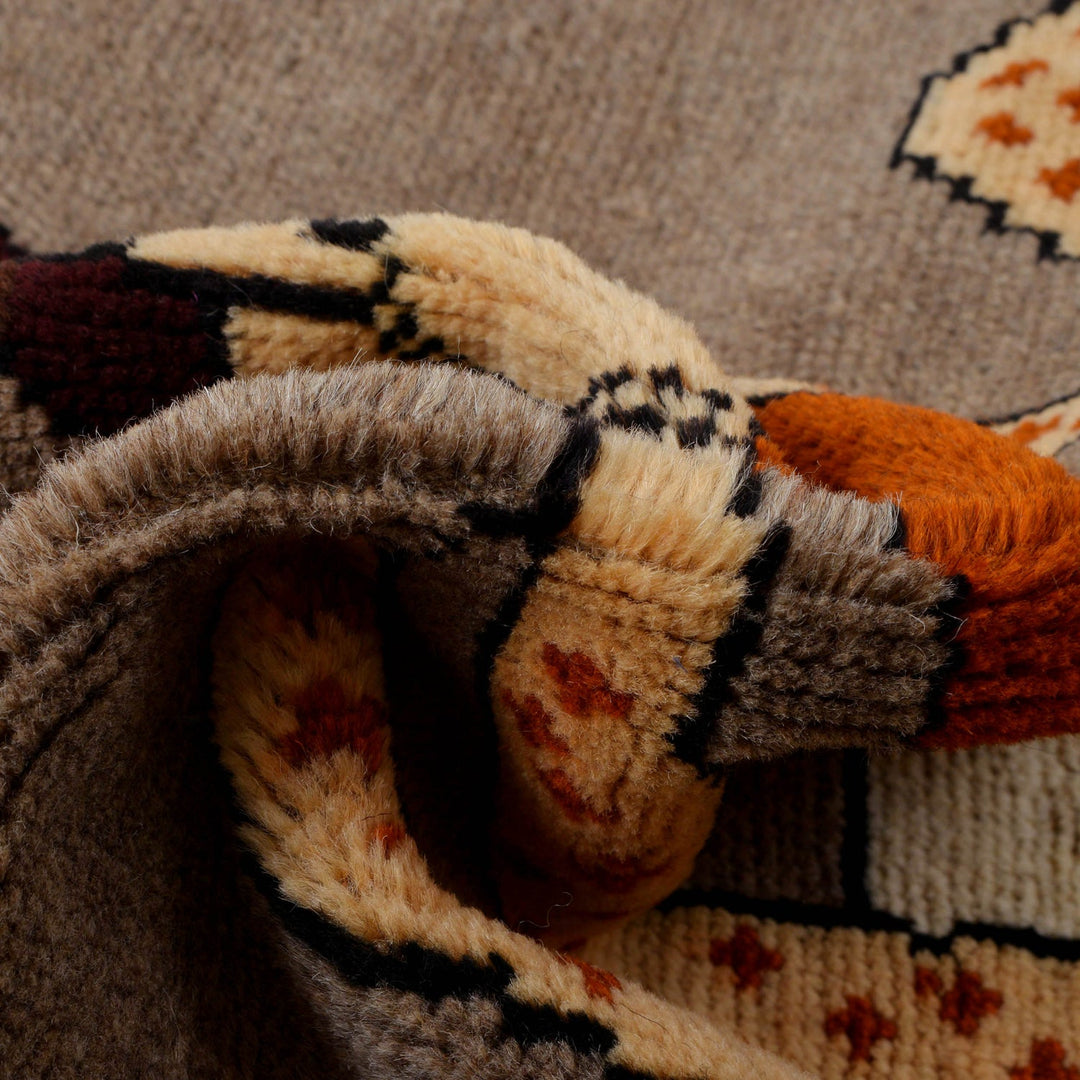 Hand Made Animal Pictorial Area Carpet 2' 10" x 4' 4" - No. AL28712