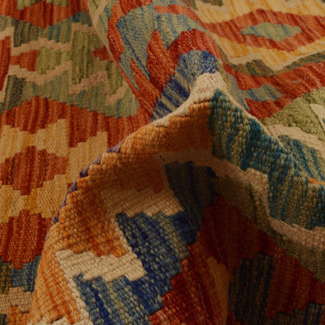 Handmade Vegetable Kilim 5' 9" x 7' 10" - No. AL90839