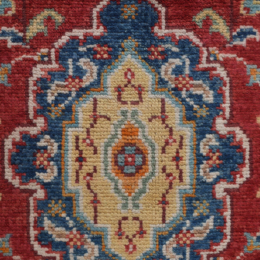 Hand Knotted Persian Heriz Area Rug 4' 0" x 5' 9" - No. AL30869