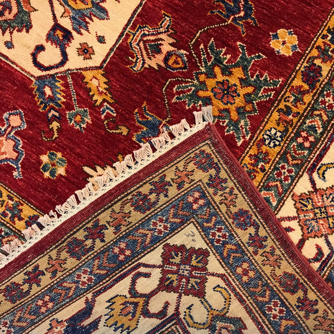 Supreme Kazak Carpet 5' 5" x 8' 6" - No. AL32015