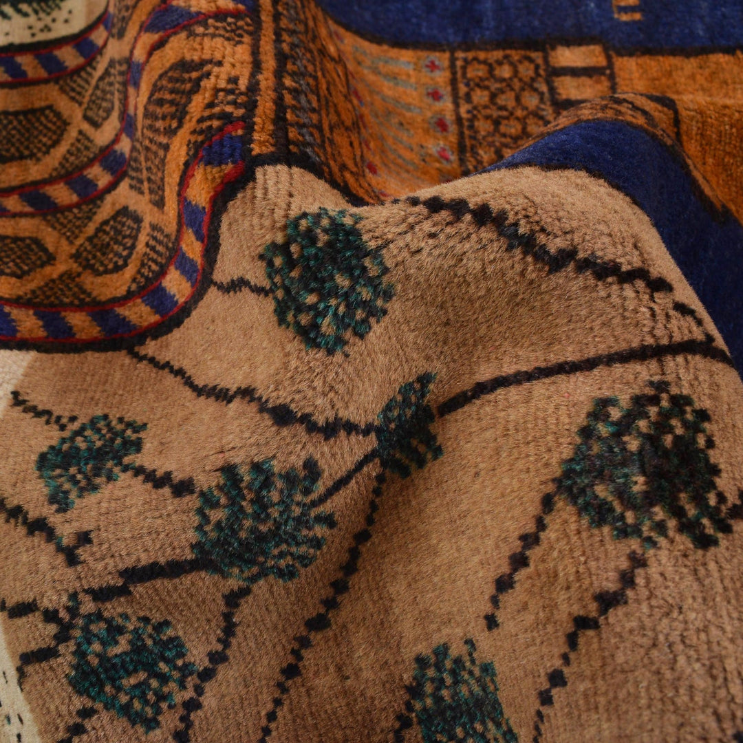 Hand Made Animal Pictorial Area Carpet 2' 6" x 4' 2" - No. AL87004