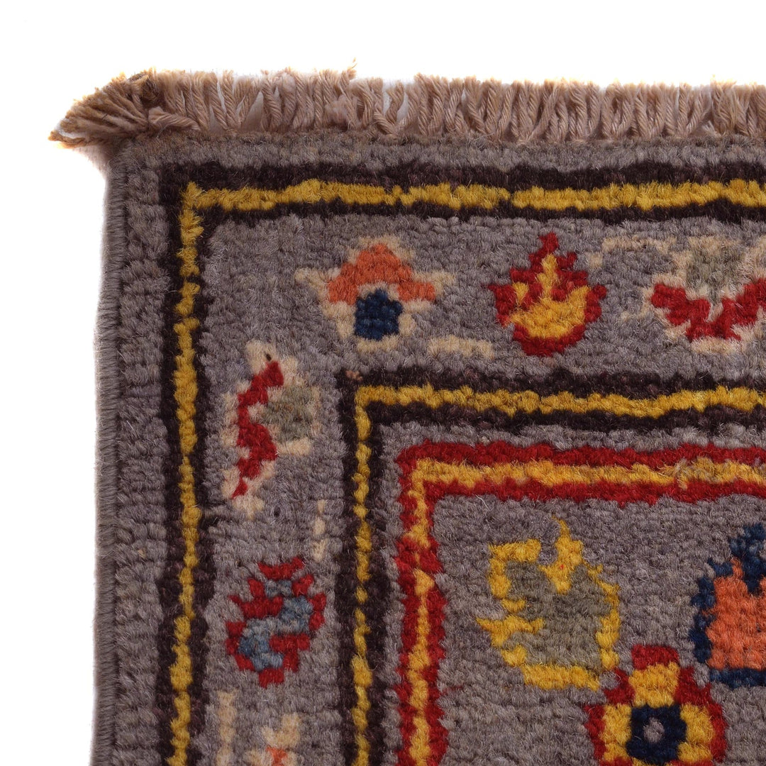 Handmade Kazak Area Rug 4' 0" x 5' 11" - No. AL10886