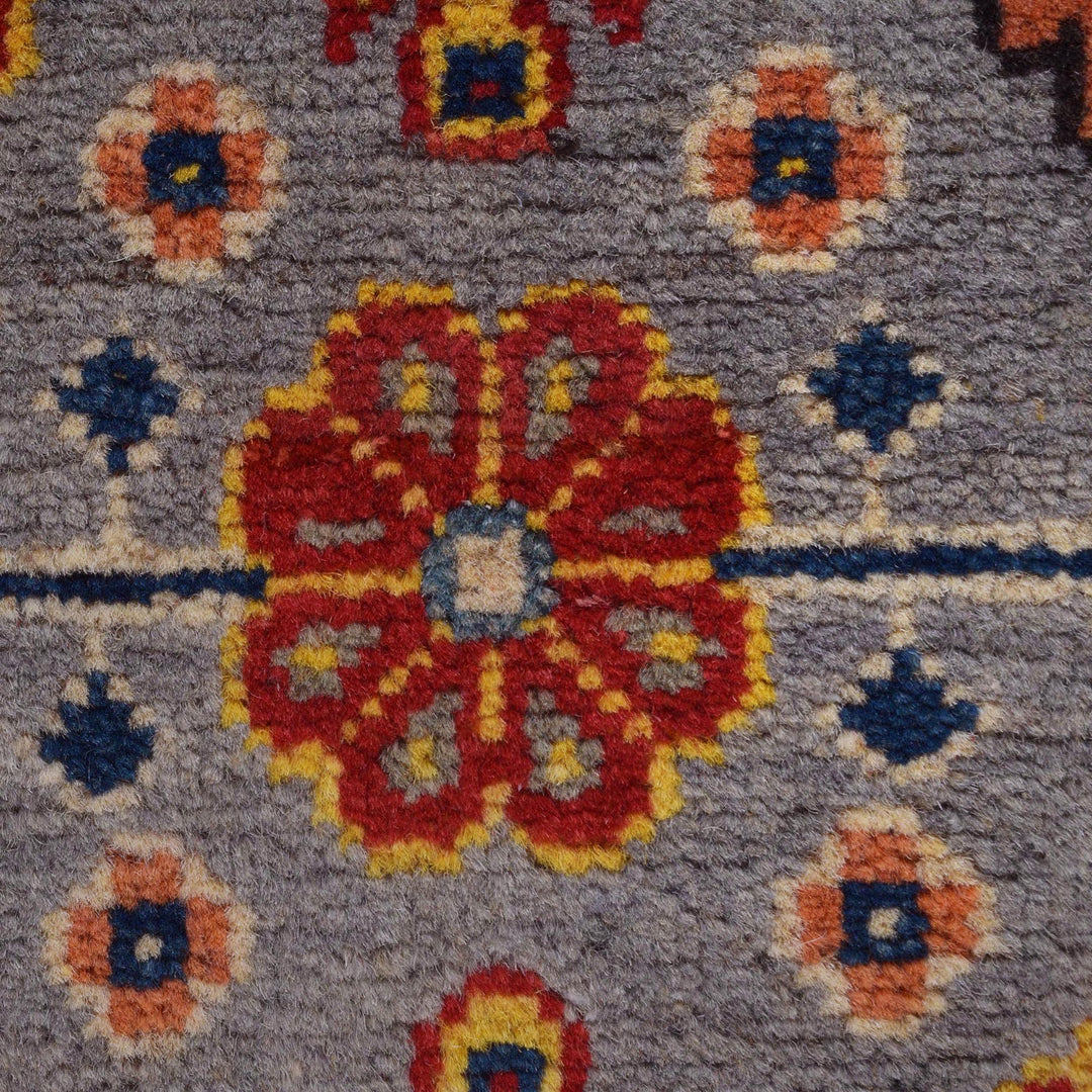 Handmade Kazak Area Rug 4' 0" x 5' 11" - No. AL10886