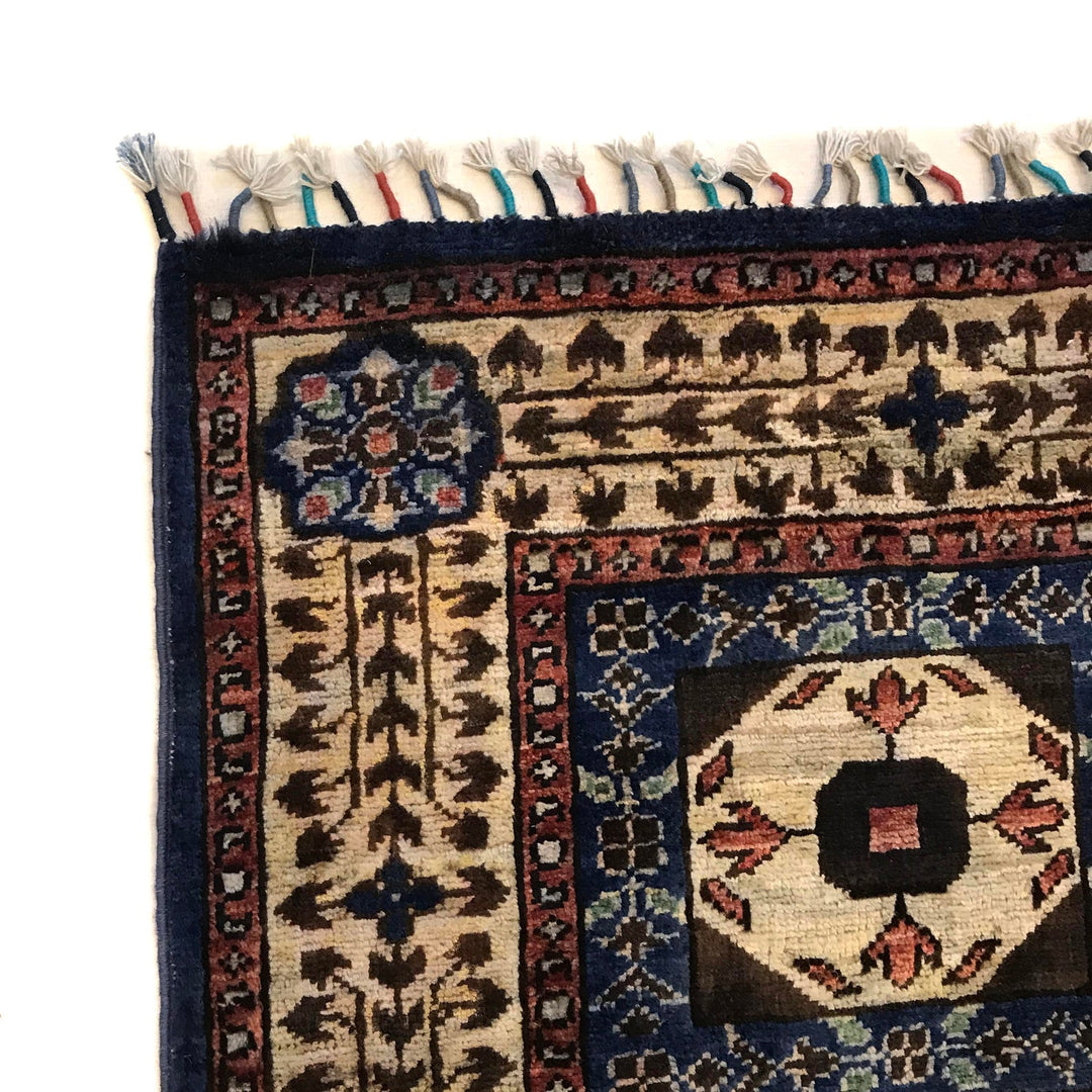 Fine Quality Mamluk Rug 3' 7" x 4' 11" - No. AL85562