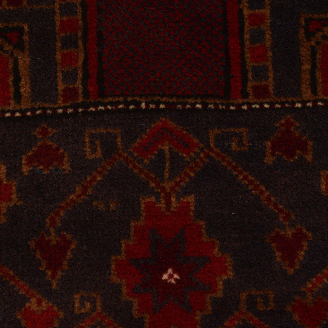 Small Prayer Carpet 2' 8" x 4' 6" - No. AL30383