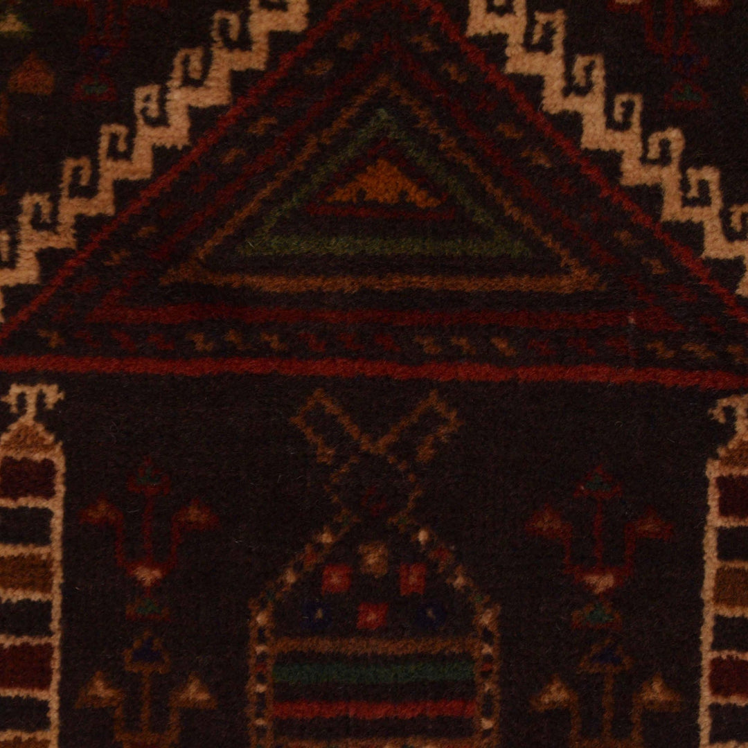 Fine Quality Prayer Rug 2' 7" x 4' 5" - No. AL69689