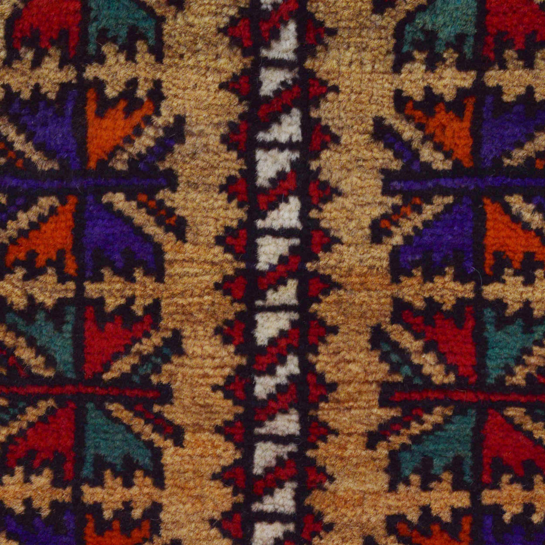 Afghan Prayer Rug 2' 8" x 4' 8" Hand-Knotted pattern
