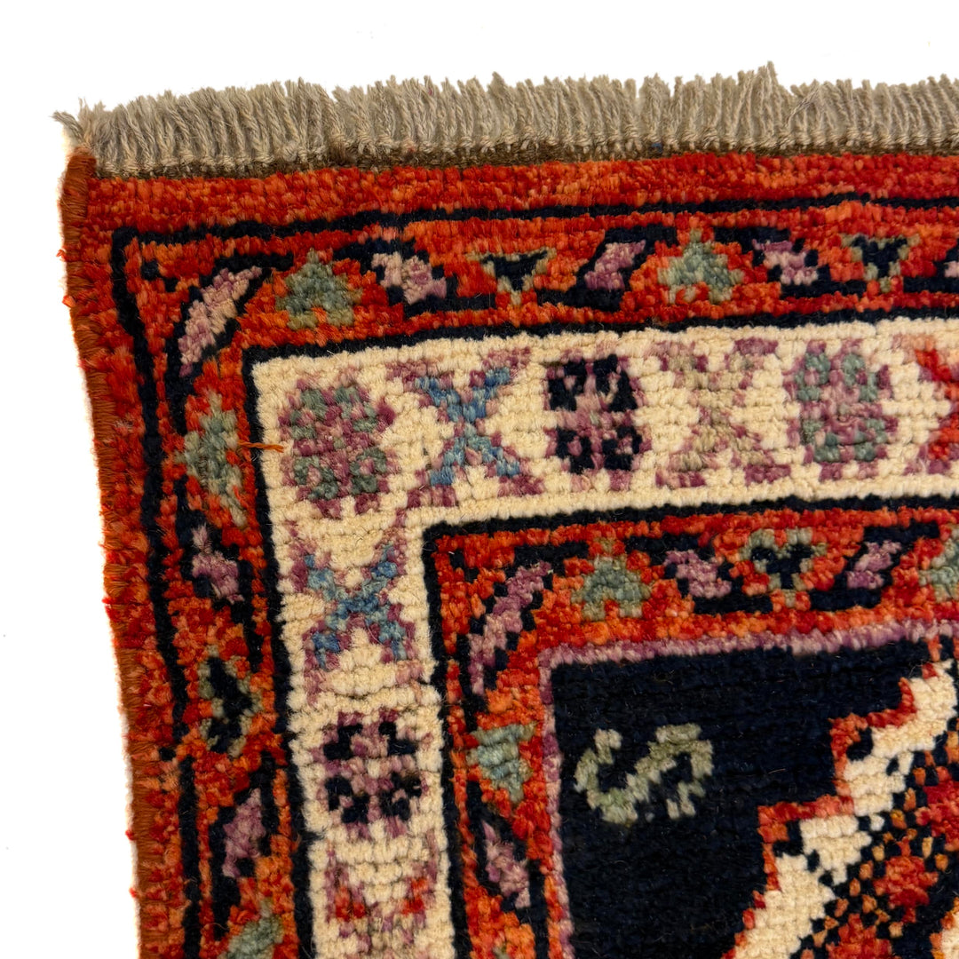 Shiraz Rug 5' 0" x 6' 3" Hand-Knotted pattern