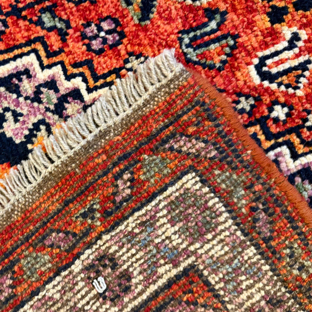 Shiraz Rug 5' 0" x 6' 3" Hand-Knotted field