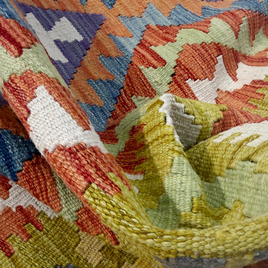 Afghan Vegetable Kilim Rug 4' 5" x 6' 4" Flat-Weave texture
