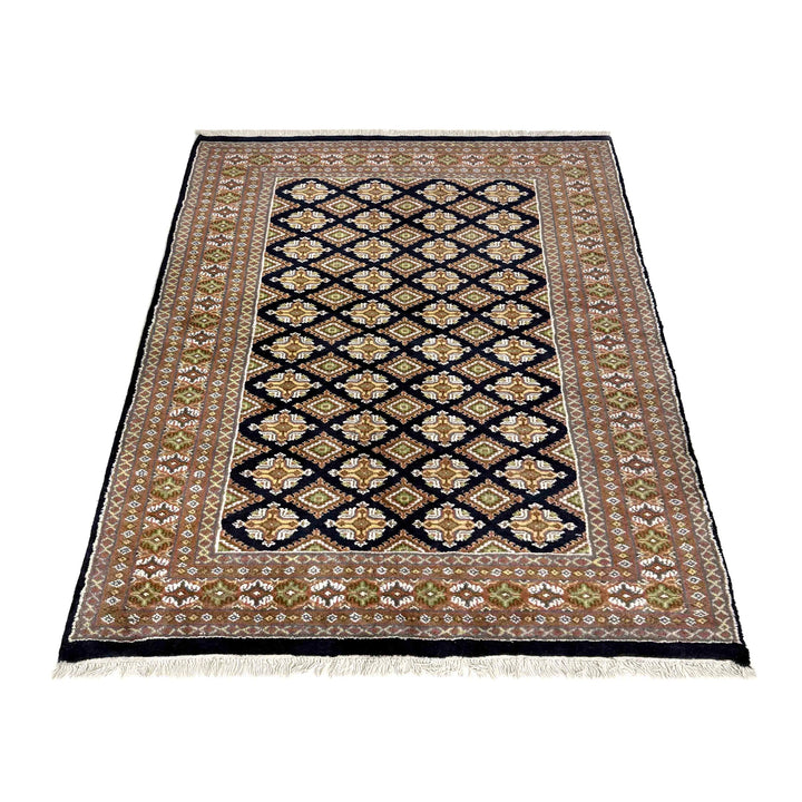 Pakistani Jaldar Rug 4' 2" x 5' 11" Hand-Knotted detail