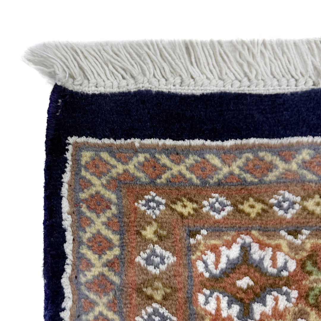 Pakistani Jaldar Rug 4' 2" x 5' 11" Hand-Knotted pattern
