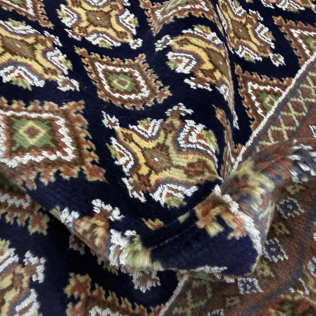Pakistani Jaldar Rug 4' 2" x 5' 11" Hand-Knotted texture