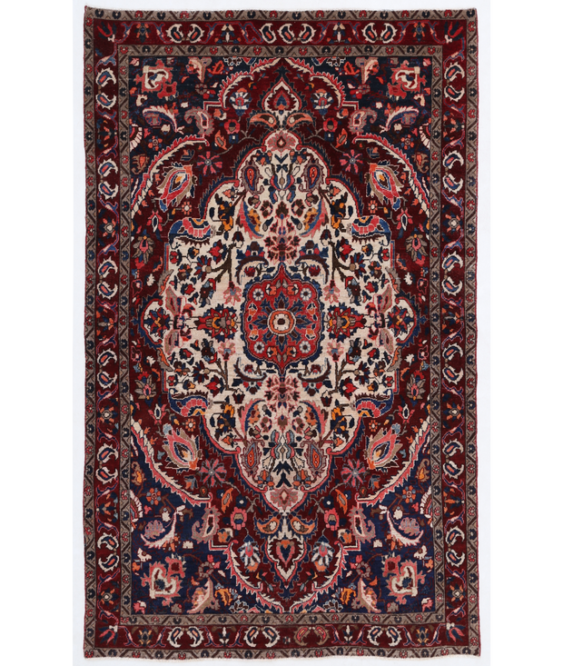 Hand Knotted Bakhtiari Wool Rug 5'  4" x 8'  11" - No. AT39028