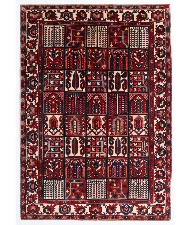 Hand Knotted Bakhtiari Wool Rug 7'  1" x 10'  2" - No. AT54931